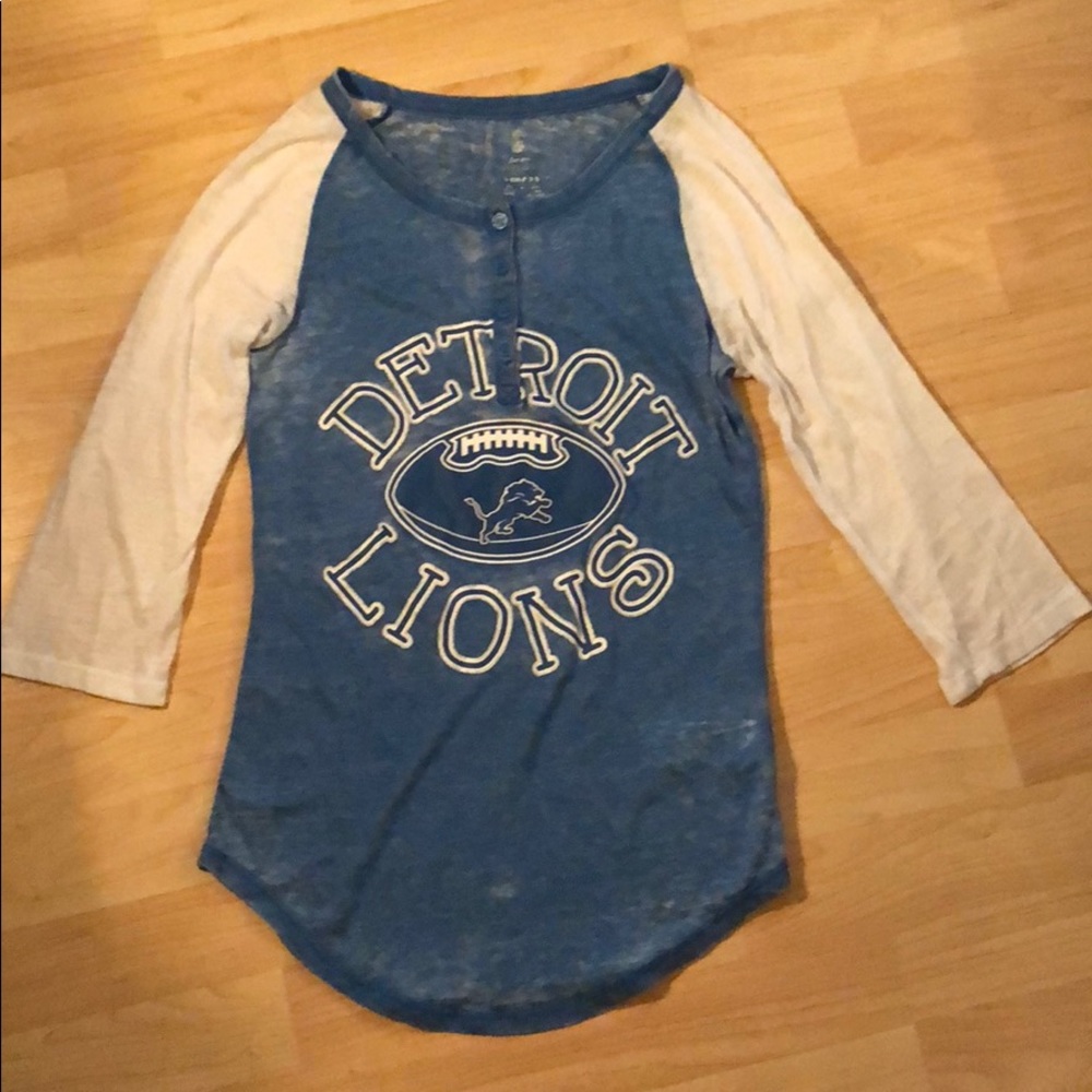 Detroit Lions tee shirt 3/4 sleeve size small
